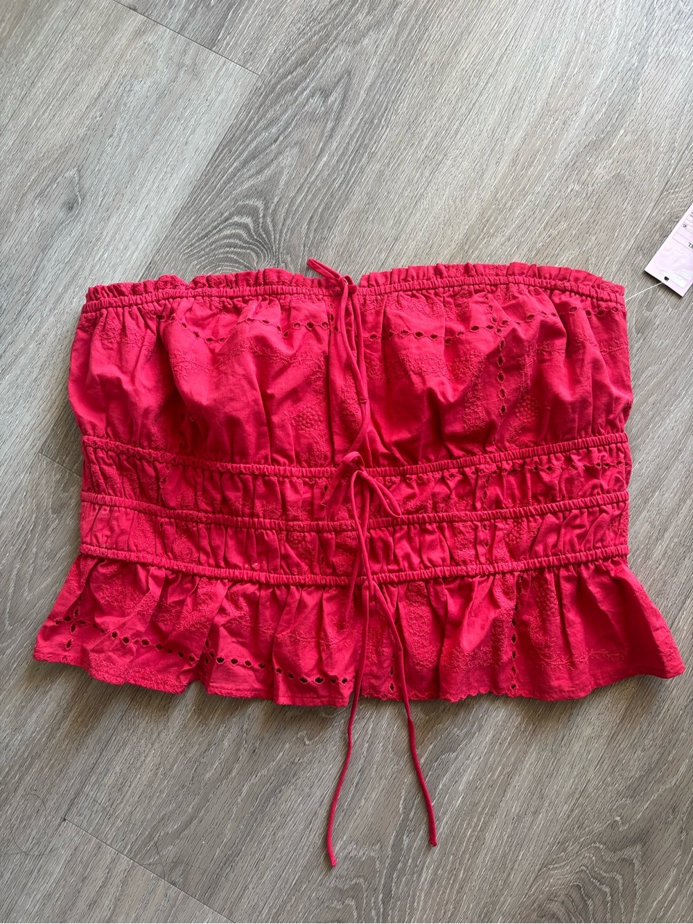 NWT Red Eyelet Strapless Peplum Top – XL